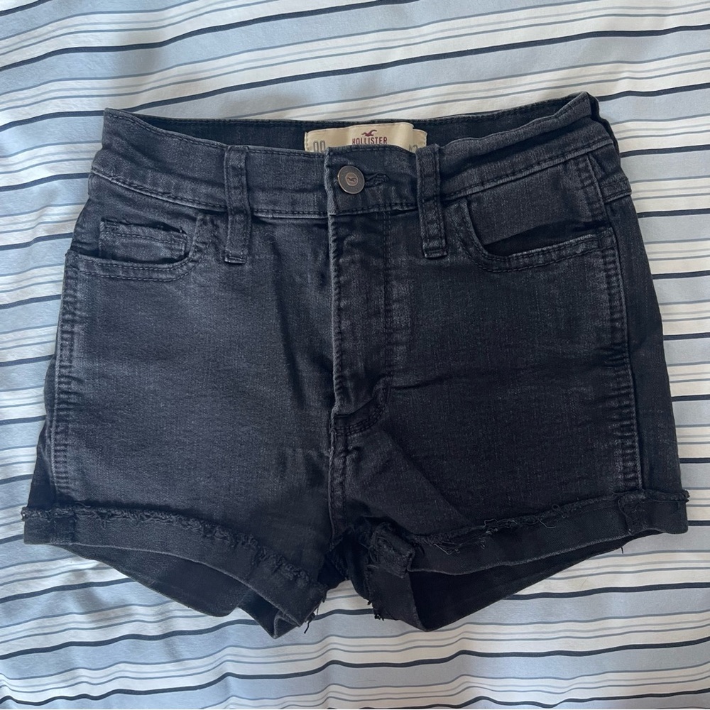 Hollister high rise denim shorts (size 00)